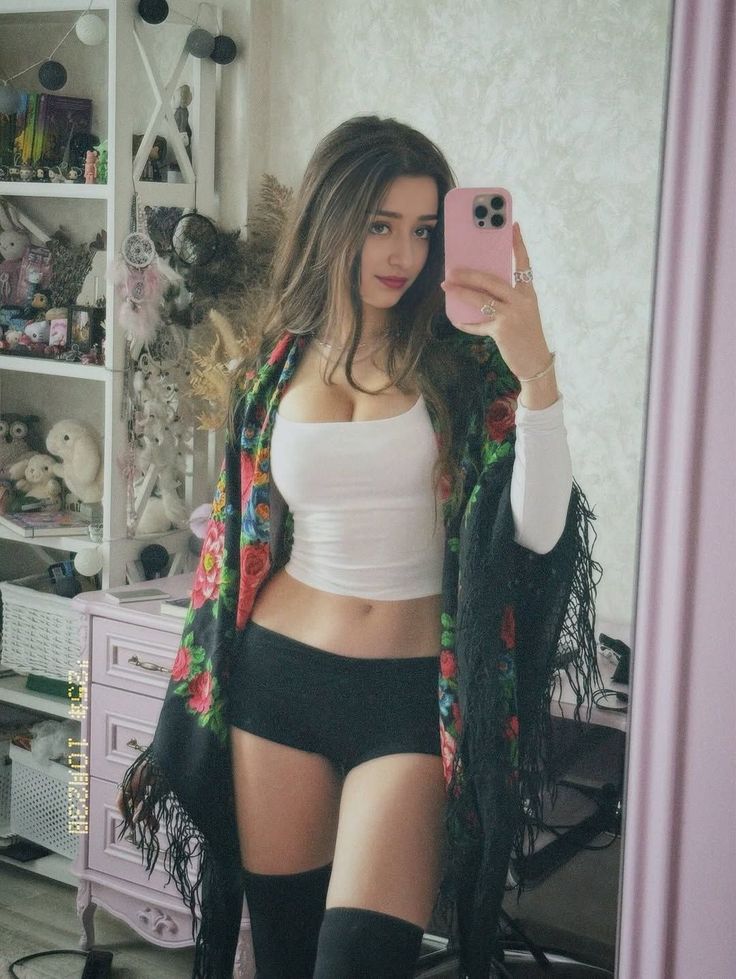 Khushi Elegant Escort